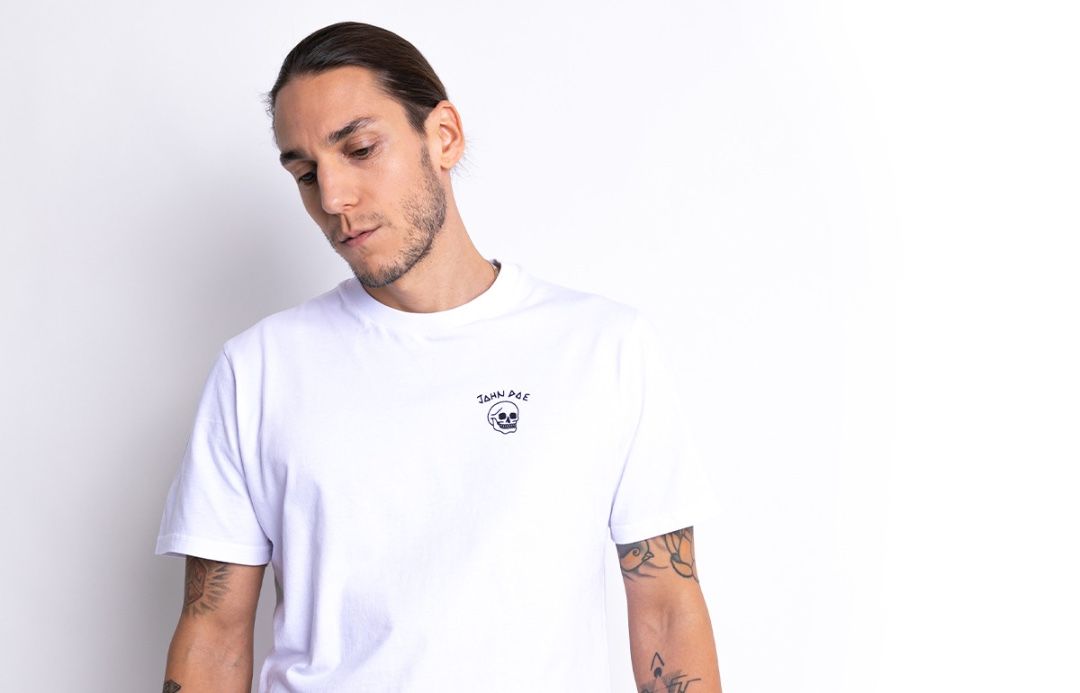 JOHN DOE T-shirt LIVE FAST SKULL