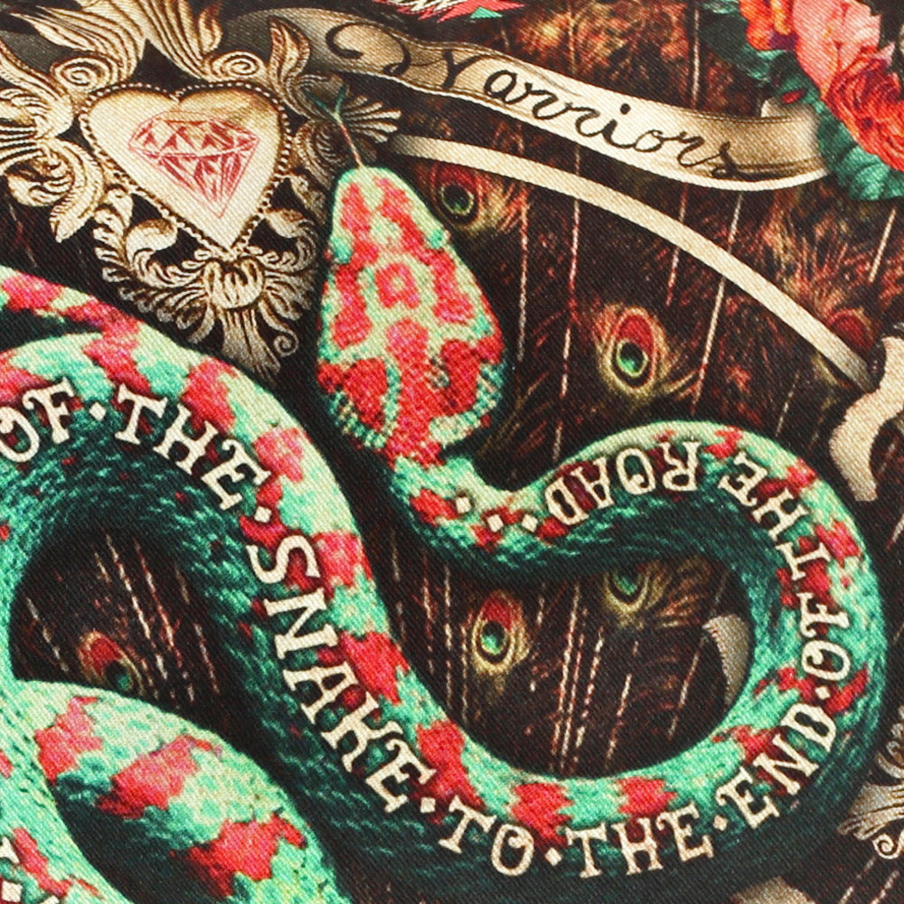 Cuscino decorativo a forma di serpente