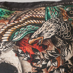 Cuscino decorativo con teschio e aquile